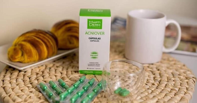Viên uống hỗ trợ điều trị mụn - MartiDerm Acniover Capsules